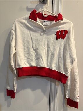 Champion White & Red Cropped Quarter-Zip Univ. of Wisconsin Sweatshirt.size xs